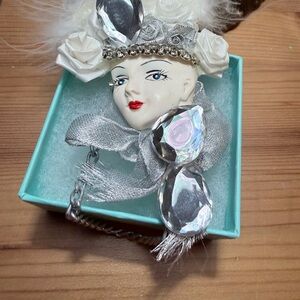 1980’s Porcelain face brooch